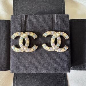 Authentic CHANEL CC Stud Earrings – Doré / Crystal / Blue – Full Gift Set